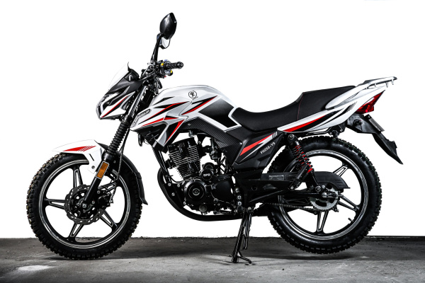 Мотоцикл дорожный SPRMOTORS FORTE FH250-Y9 белый